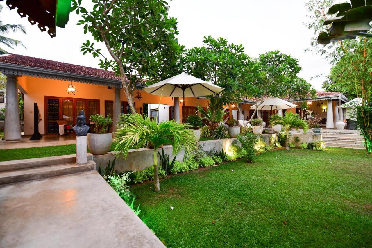 Tropical House - Jungleside Villa Хиккадува Экстерьер фото