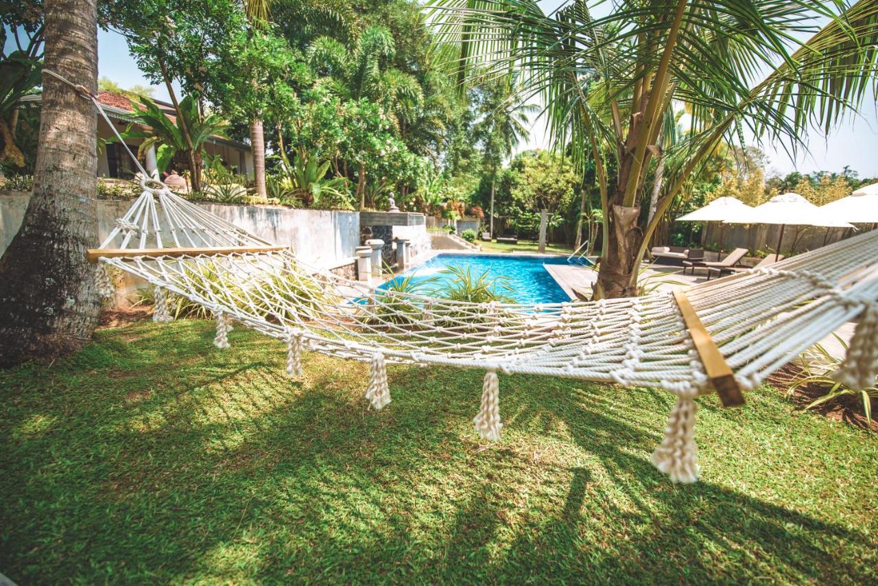 Tropical House - Jungleside Villa Хиккадува Экстерьер фото