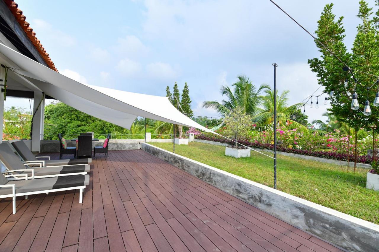 Tropical House - Jungleside Villa Хиккадува Экстерьер фото