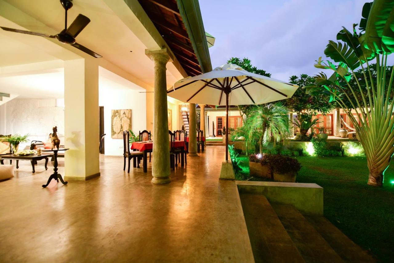 Tropical House - Jungleside Villa Хиккадува Экстерьер фото