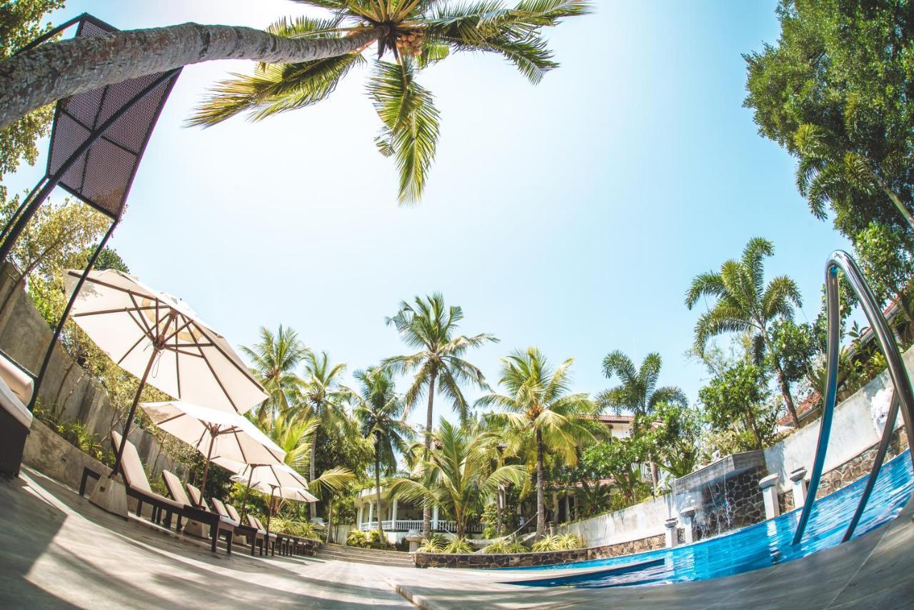 Tropical House - Jungleside Villa Хиккадува Экстерьер фото