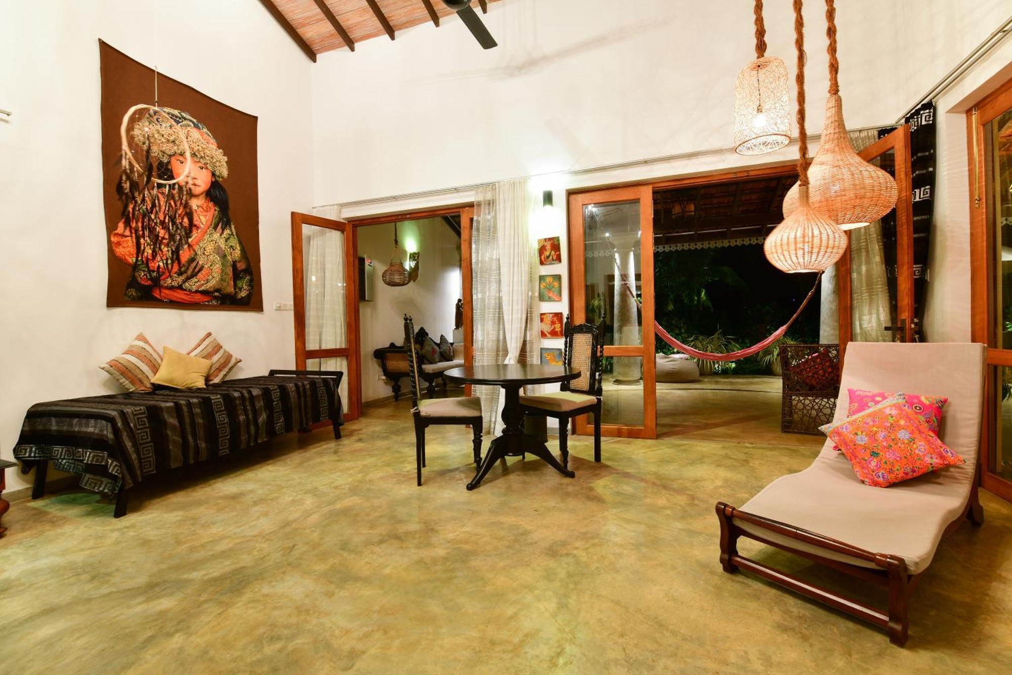 Tropical House - Jungleside Villa Хиккадува Номер фото