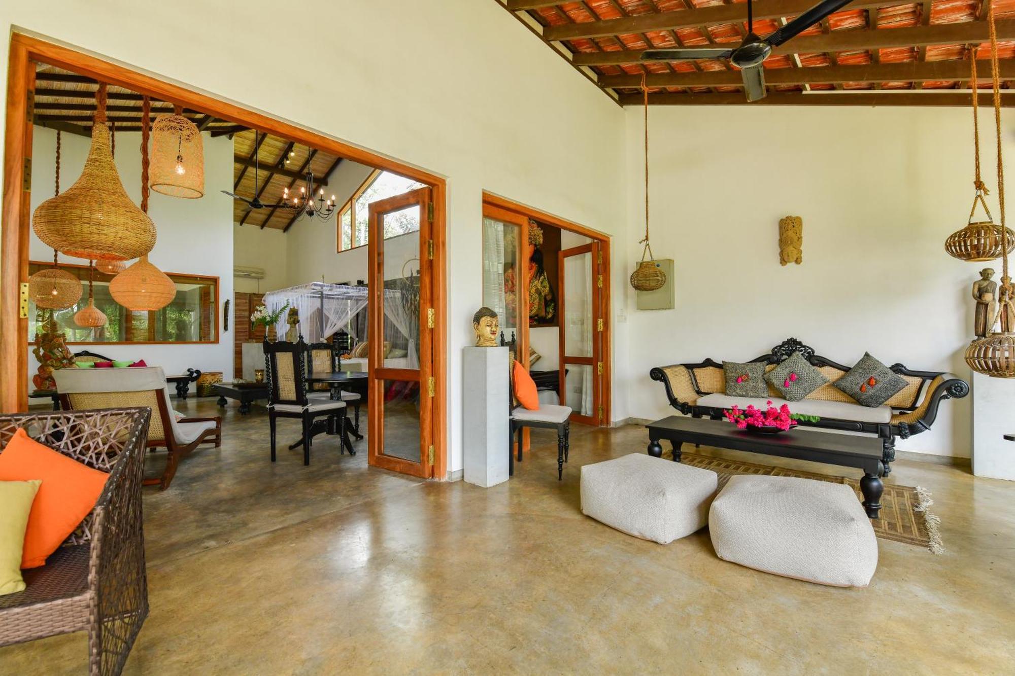 Tropical House - Jungleside Villa Хиккадува Номер фото