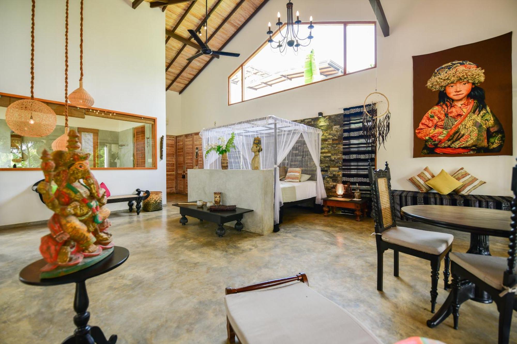 Tropical House - Jungleside Villa Хиккадува Номер фото